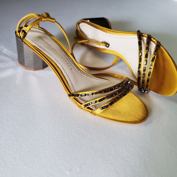GEOMETRIC MID HEEL SHOES WITH RHINESTONES - Picture 1 of 14